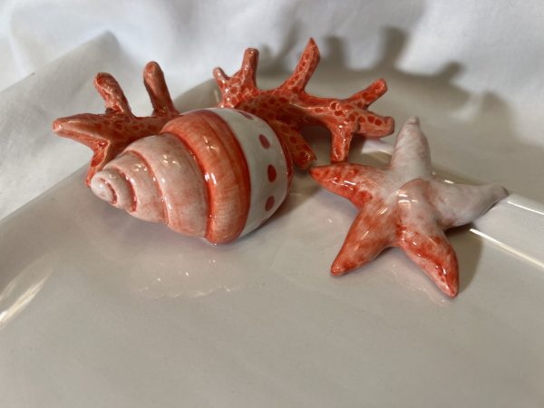 Small red coral napkin plate