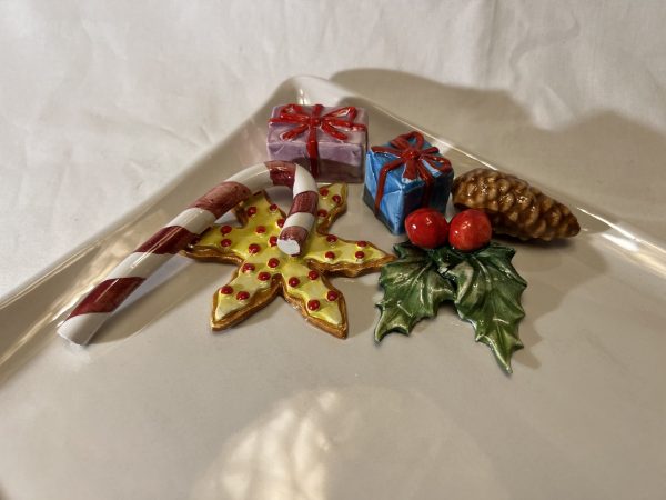 Large napkin plate candy