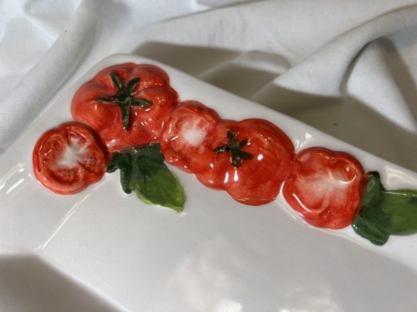 Small square tomato plate