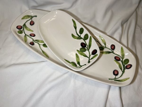 Large oval olive platter