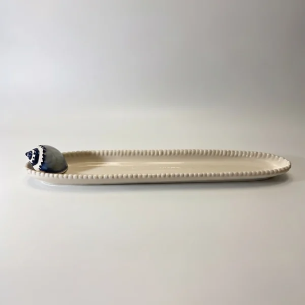 Blue baguette dish