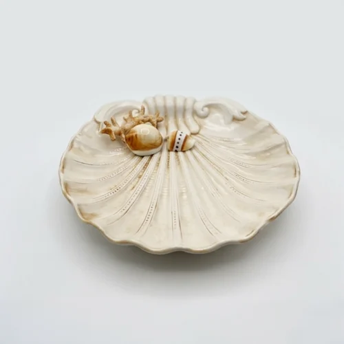 Large beige coral plate
