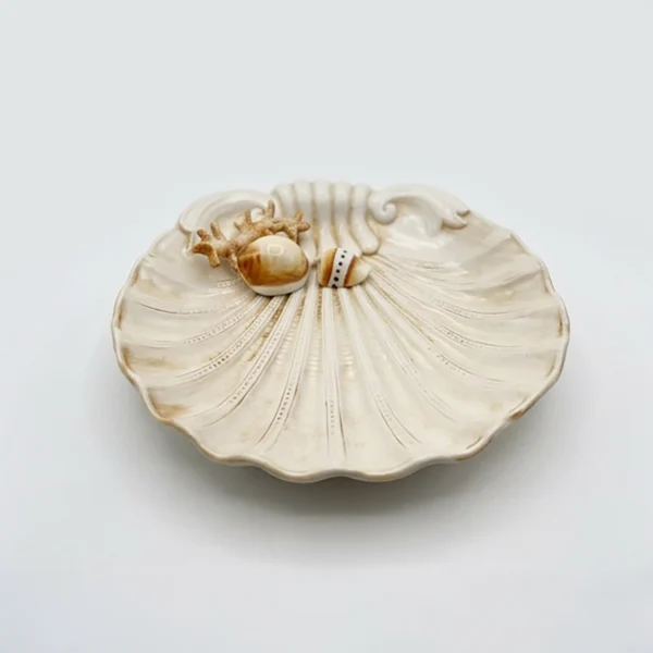 Large beige coral plate