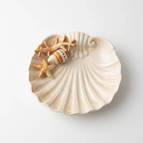 Medium beige coral plate