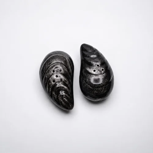 b61687a0-570f-4985-9935-7bedca04a3f2 copy Salt & pepper