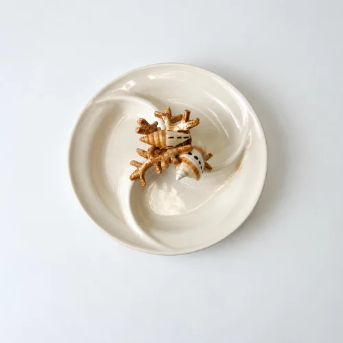 ee5ffb09-2f53-498e-8b21-7356dd03c03a copy Beige coral appetizer plate